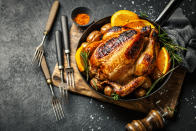 El pollo y las carnes de ave son perfectas para congelar, ya que tal como apunta <a href="https://www.youtube.com/watch?v=nVqxD1KHSCc" rel="nofollow noopener" target="_blank" data-ylk="slk:El Comidista en EL PAÍS;elm:context_link;itc:0;sec:content-canvas" class="link ">El Comidista en EL PAÍS</a> se pueden conservar hasta un año. (Foto: Getty Creative)