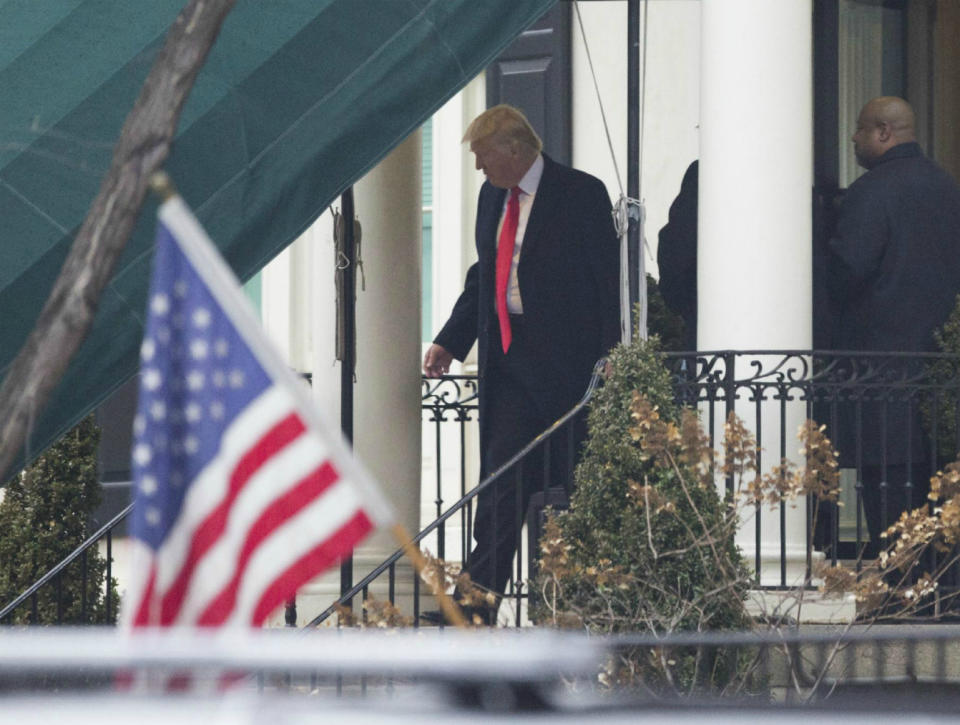 <p>Además de servir como residencia de invitados, en la Blair House también se han alojado algunos presidentes la noche anterior a su investidura. Fue el caso de Donald Trump en 2017. (Foto: Chris Kleponis / Getty Images). </p>