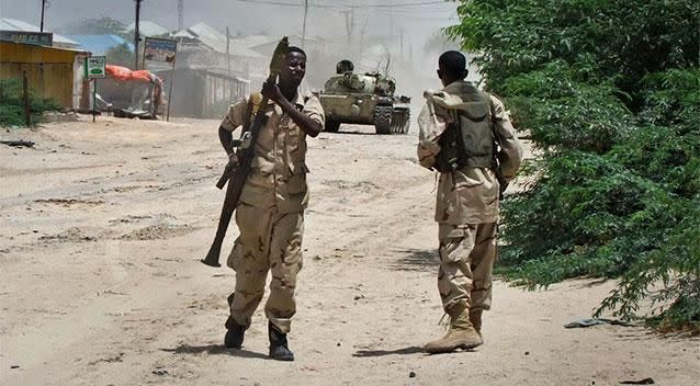 Somali government soldiers take positions during clashes with Islamist militants in Mogadishu. Photo: AP