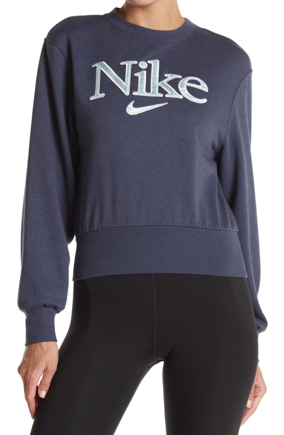 2) Sportwear Femme Fleece GX Crew Crop Sweatshirt