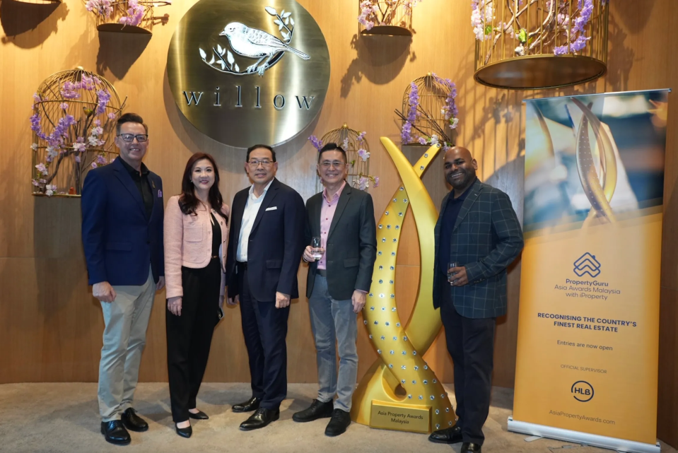 (left to right: Jules Kay, Angela Ong - Head of Sales & Marketing from Malton Berhad, Datuk Zaini Yusoff - Chief Operating Officer from SP Setia Berhad, Kenny Wong (Chief Marketing Officer) from UEM Sunrise, Sheldon Fernandez)