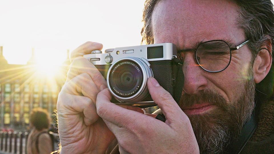 <p>Fujifilm X100 VI mirrorless camera review</p>
