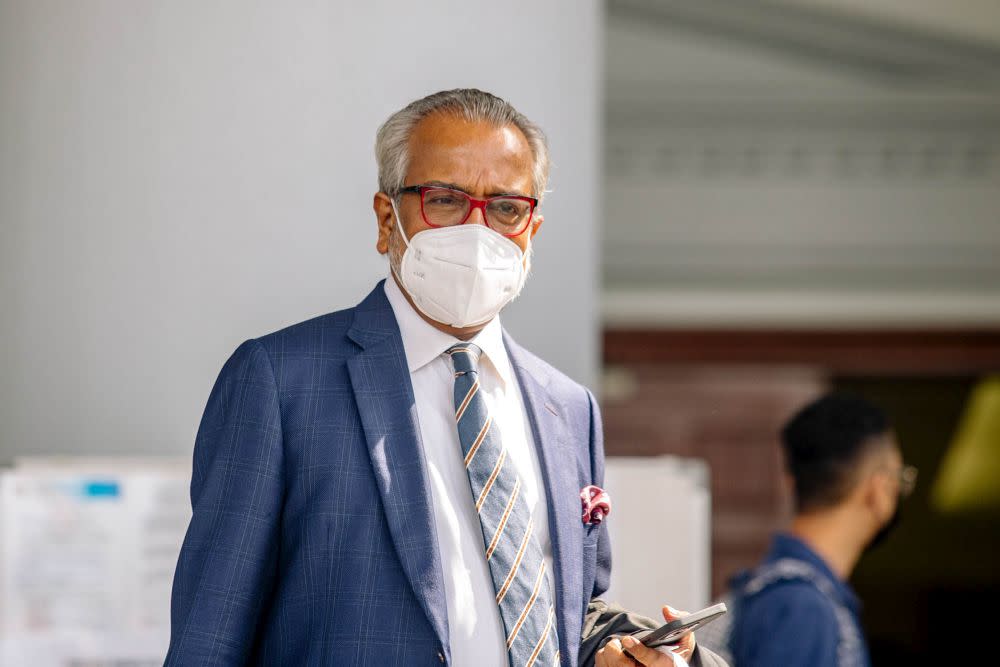 Lawyer Tan Sri Muhammad Shafee Abdullah is pictured at the Kuala Lumpur Court May 24, 2021. — Picture by Firdaus Latif