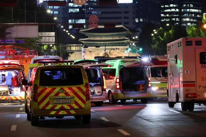 Scene of car accident that resulted in several people killed and injured in central Seoul