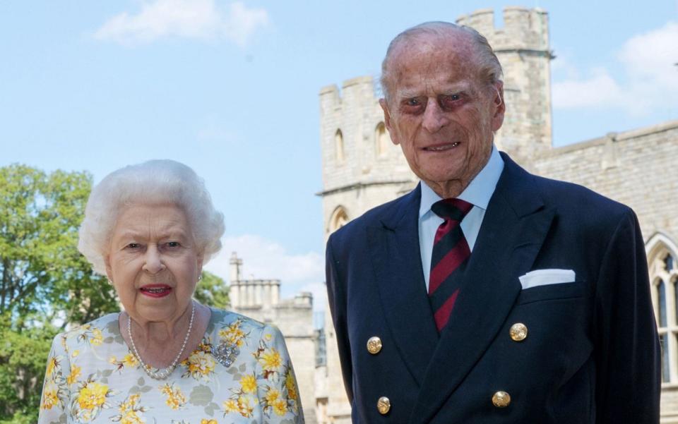 The Queen and the Duke of Edinburgh return to Windsor Castle for England's second national lockdown - Steve Parsons /PA