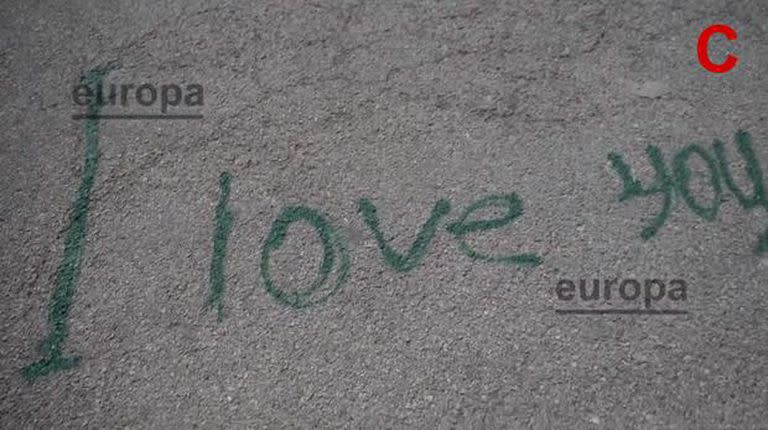 "I love you", resaltó el escrito - Créditos: @EuropaPress