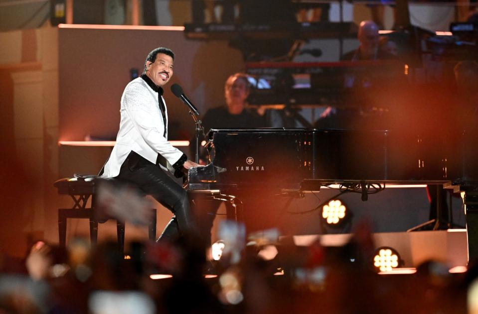 windsor, england may 07 lionel richie performs on stage during the coronation concert on may 07, 2023 in windsor, england the windsor castle concert is part of the celebrations of the coronation of charles iii and his wife, camilla, as king and queen of the united kingdom of great britain and northern ireland, and the other commonwealth realms that took place at westminster abbey yesterday high profile performers will entertain members of the royal family and 20,000 guests including 10,000 members of the public photo by leon nealgetty images