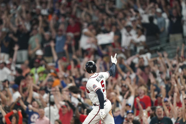 Rowdy Tellez GAME-WINNING HOMER!  Brewers vs. Braves NLDS Game 1 