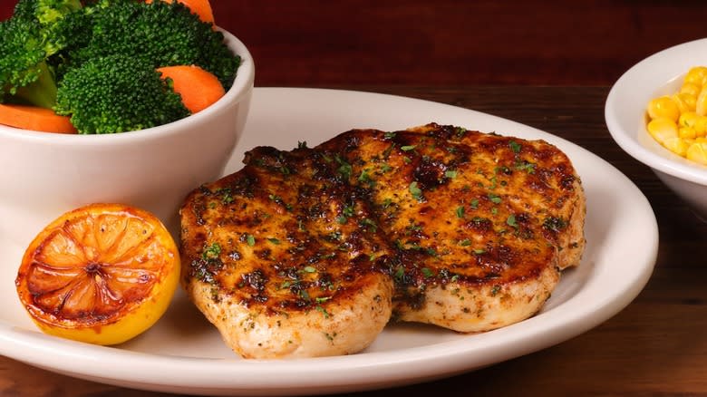 texas roadhouse herb crusted chicken