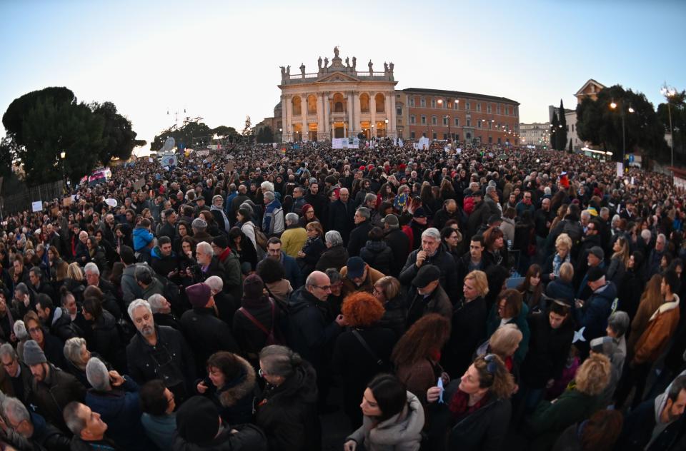 La manifestazione in piazza San Giovanni.