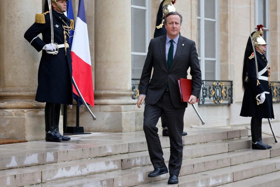 David Cameron arrives at the Elysee Palace in Paris (AFP via Getty Images)