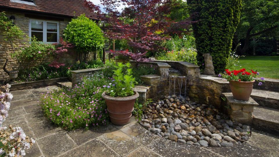 Garden decor with stones