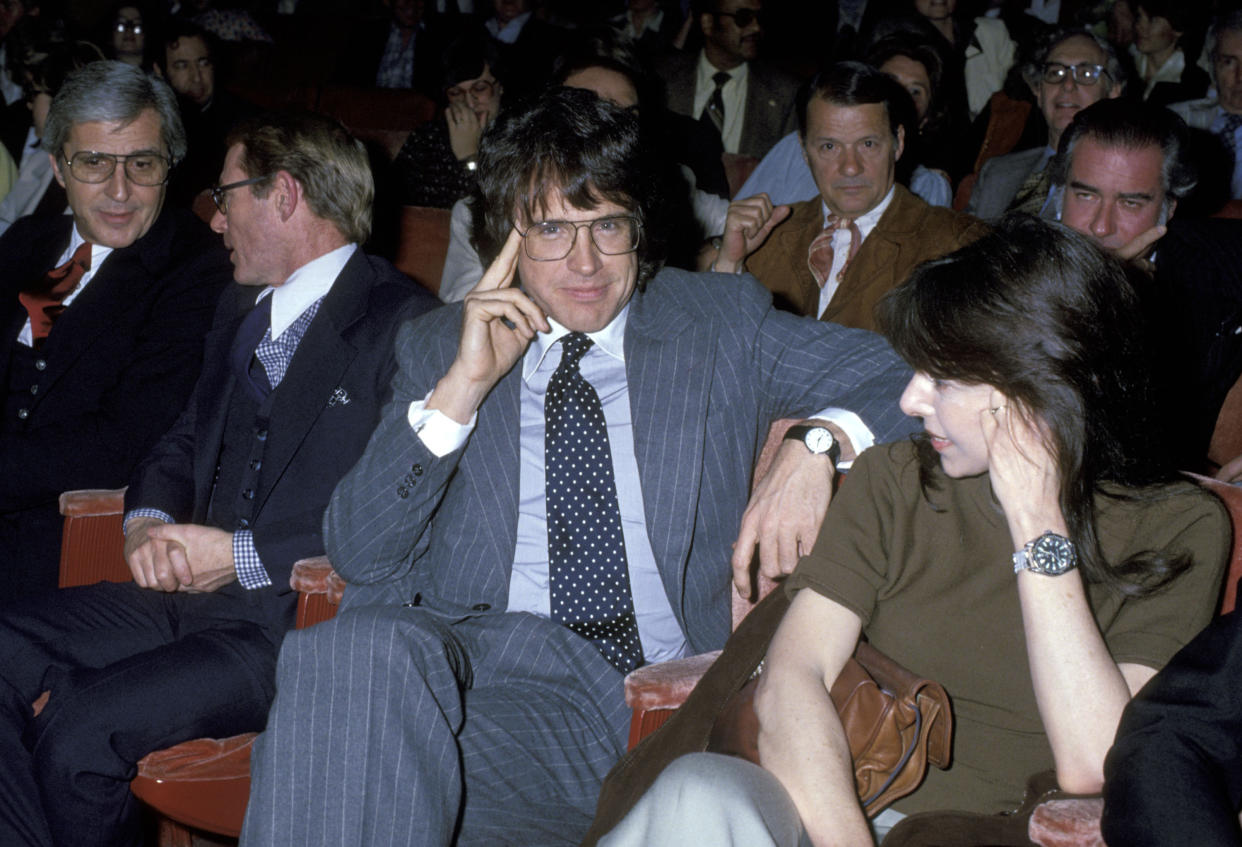 Warren Beatty and Elaine May during Mabel Mercer in Concert at the Dorothy Chandler Pavillion in Los Angeles - March 21, 1978 at Dorothy Chandler Pavillion in Los Angeles, California, United States. (Photo by Ron Galella/Ron Galella Collection via Getty Images)