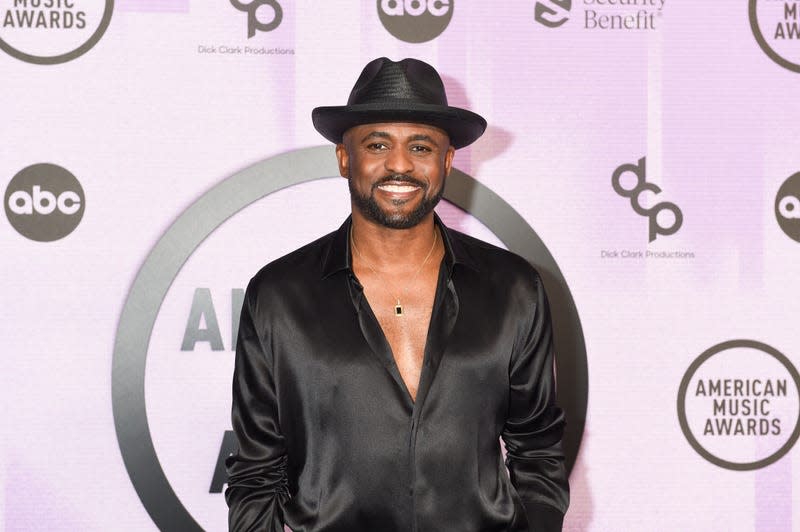 Wayne Brady at the 2022 American Music Awards held at the Microsoft Theater at L.A. Live on November 20, 2022 in Los Angeles, California.