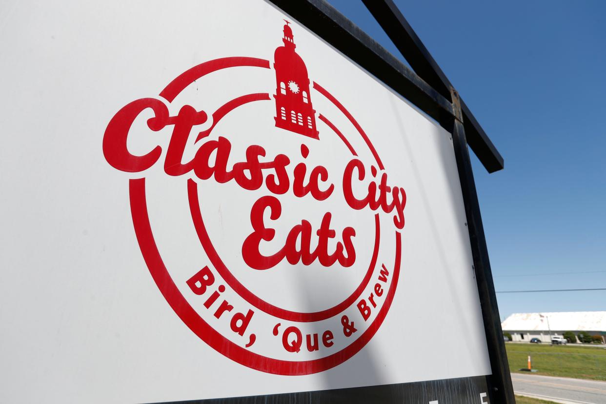 Classic City Eats offers up made to order fried chicken, pizza, BBQ and a list of other options with a full bar and arcade in Watkinsville, Ga.