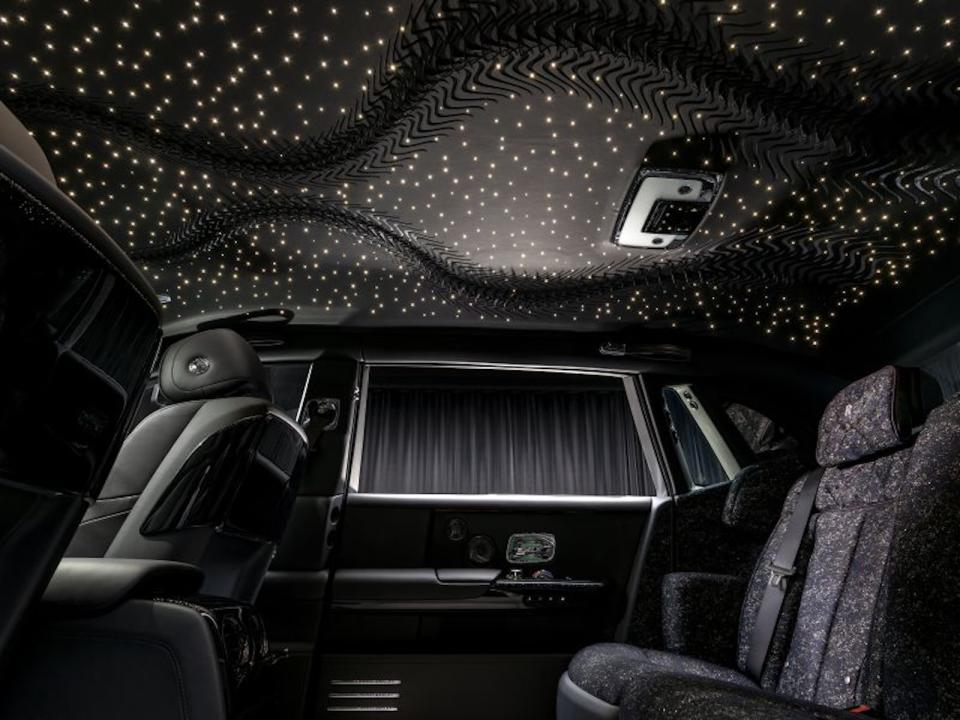 El Phantom Syntopia cuenta con un diseño especial Weaving Water en su techo Starlight. (Crédito: Rolls-Royce)