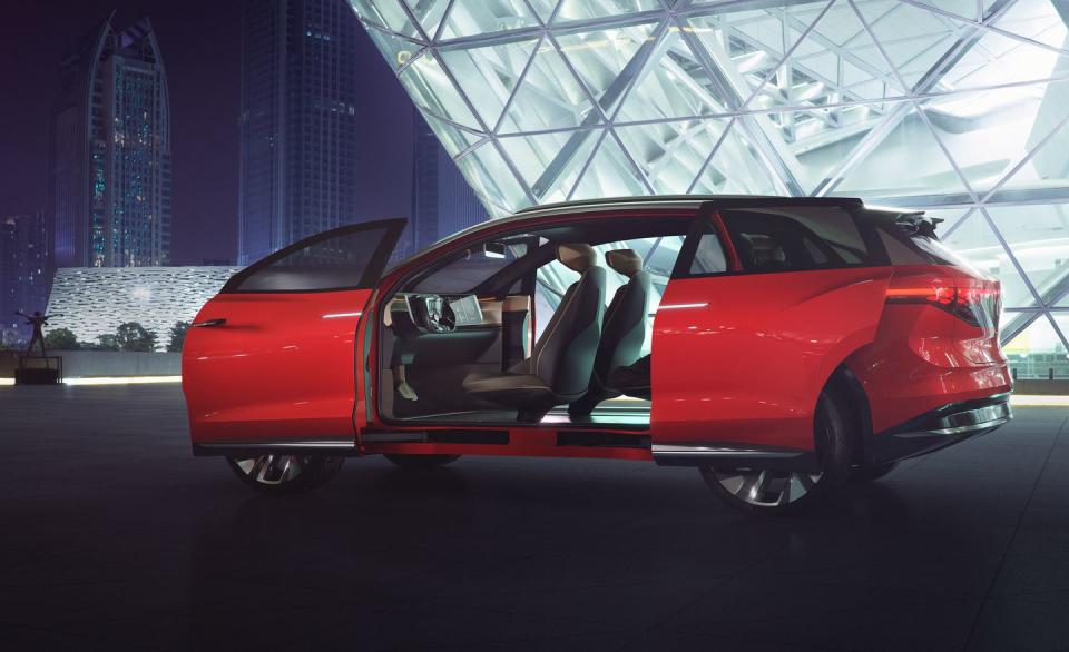 <p>Four large sliding side doors provide easy ingress and egress to the Roomzz concept, although we doubt the production model will retain the dramatic apertures-a wise move <a href="https://www.caranddriver.com/news/a15347233/musk-attributes-falcon-wing-door-debacle-to-hubris-says-software-will-fix-it/" rel="nofollow noopener" target="_blank" data-ylk="slk:considering the trouble;elm:context_link;itc:0;sec:content-canvas" class="link ">considering the trouble</a> rival Tesla has had with <a href="https://www.caranddriver.com/tesla/model-x" rel="nofollow noopener" target="_blank" data-ylk="slk:the Model X';elm:context_link;itc:0;sec:content-canvas" class="link ">the Model X'</a>s fancy falcon-wing rear doors.<br></p>