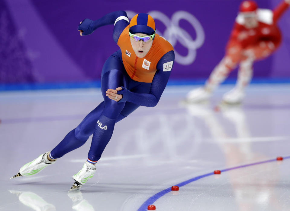 Jorien ter Mors of the Netherlands competes against Kaja Ziomek of Poland, rear, during the women’s 500 meters speedskating race at the Gangneung Oval at the 2018 Winter Olympics in Gangneung, South Korea on Sunday. (AP)