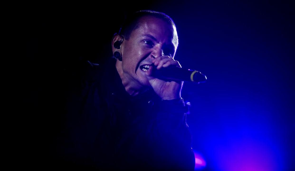 Chester Bennington, le chanteur du groupe Linkin Park - PATRICIA DE MELO MOREIRA / AFP