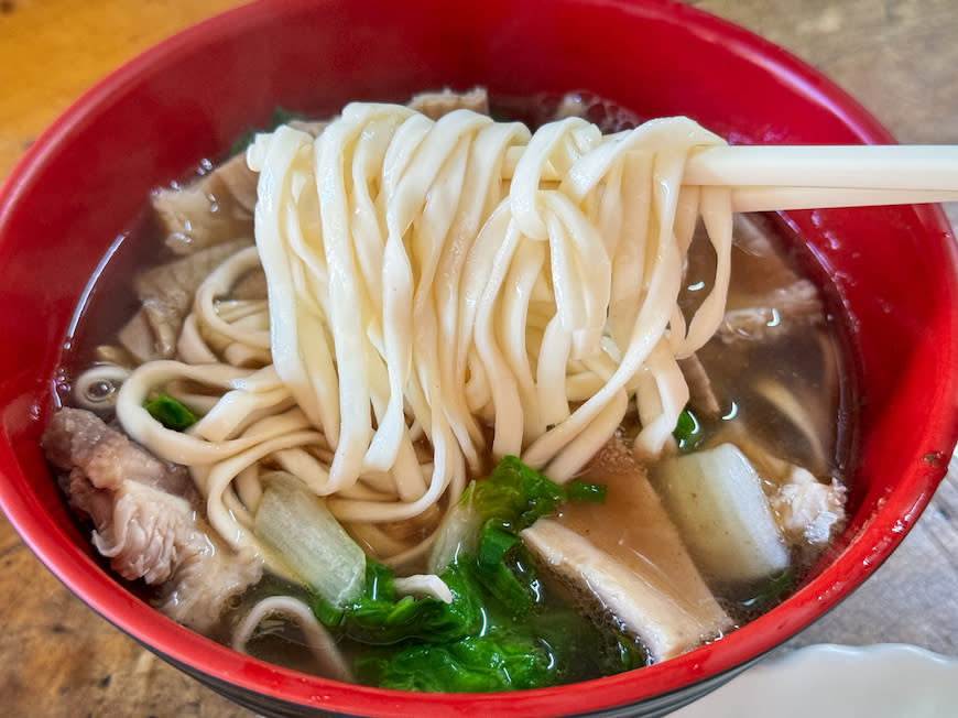 桃園｜假日荔枝牛雜湯