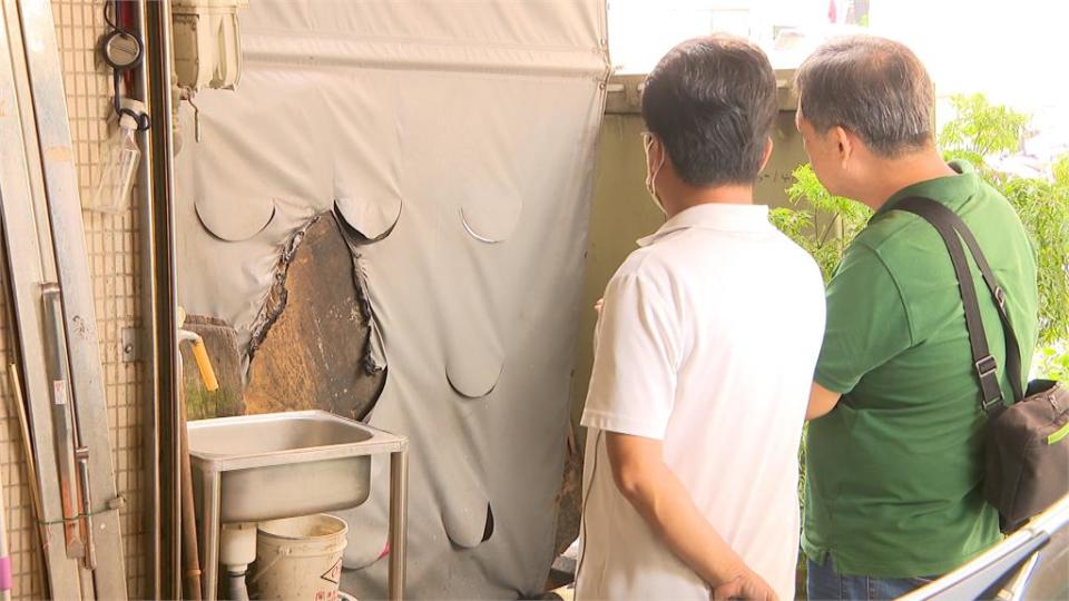 牛肉火鍋餐館塑膠布竄火苗　鄰居投訴批太危險