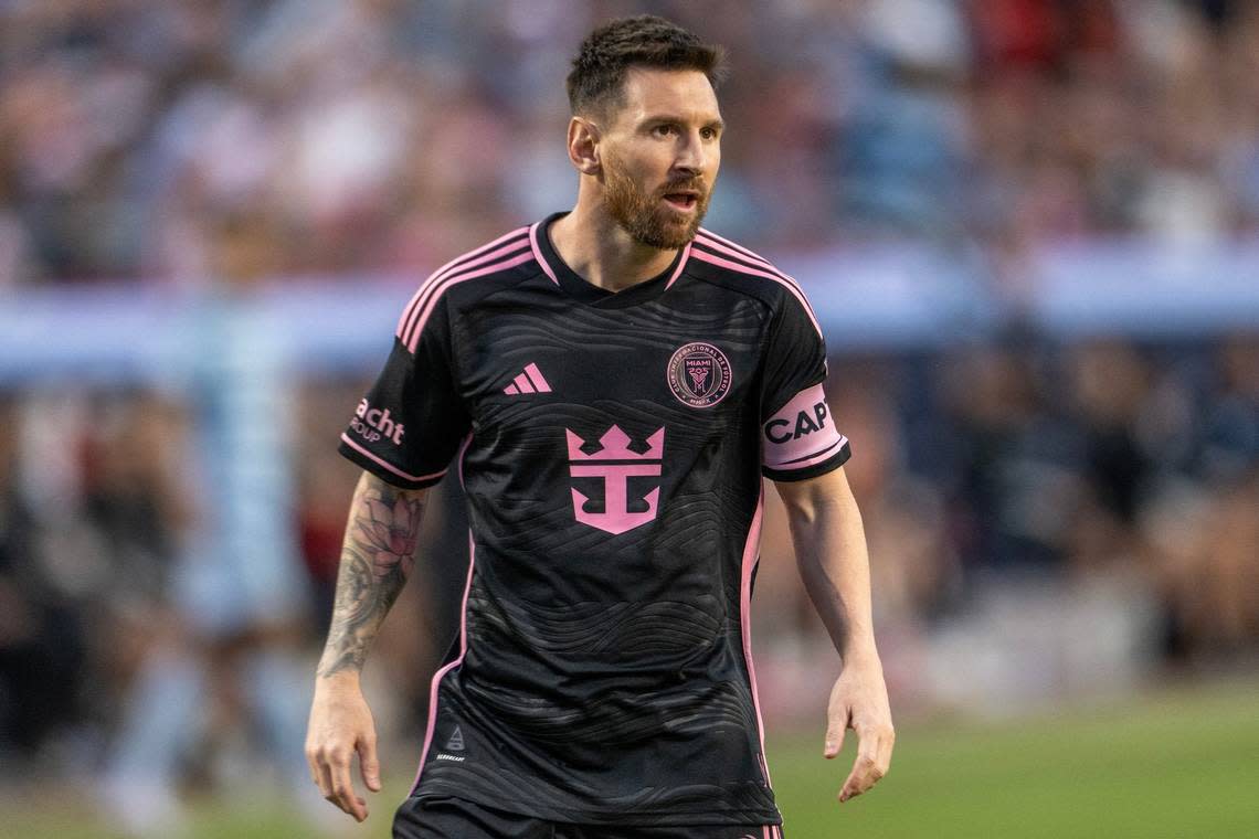 Inter Miami forward Lionel Messi (10) yells out to a teammate during the first half of an MLS game against Sporting Kansas City at GEHA Field at Arrowhead Stadium on Saturday, April 13, 2024, in Kansas City. Emily Curiel/ecuriel@kcstar.com