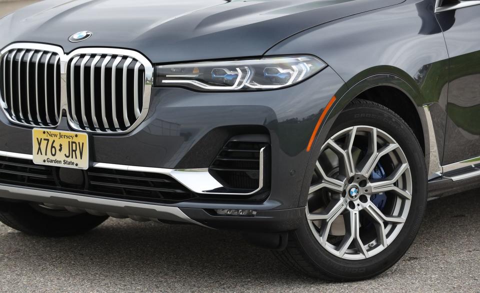 View 2019 BMW X7 Photos