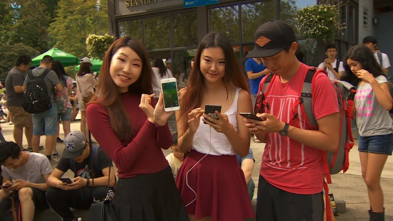 Hundreds flock to Stanley Park despite cancelled Pokémon Go meet-up