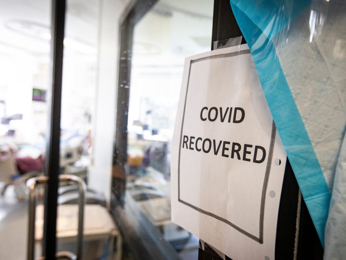 COVID-19 hospitalization numbers are decreasing in Sasktchewan, with 165 patients in care and six patients in intensive care due to the virus, both declines from the province's previous reporting week. (Evan Mitsui/CBC - image credit)