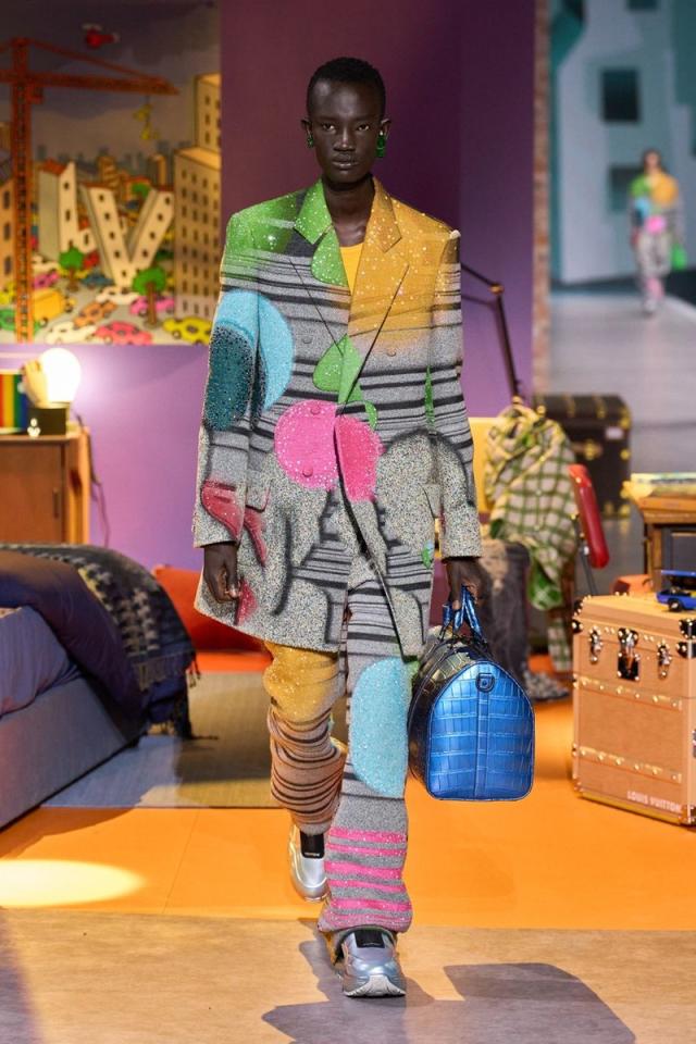 Virgil Abloh Louis Vuitton Men's Spring Summer 2019 Sneakers Sunglasses  Bags Accessories - Fashionista