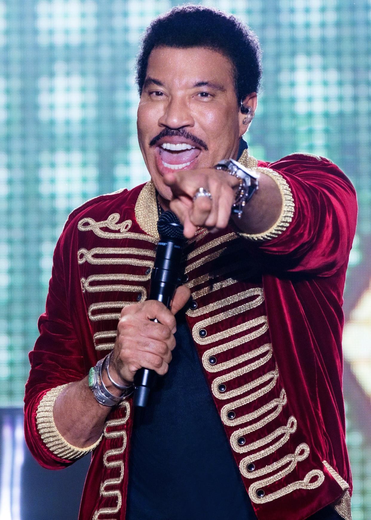 Singer, songwriter and producer Lionel Richie will bring his tour, featuring Earth, Wind & Fire, to FedExForum on May 29.