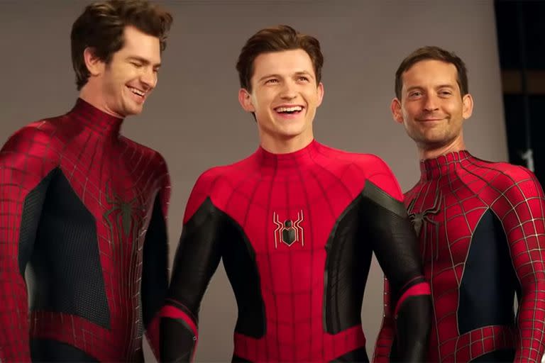 ¿Tobey Maguire y Andrew Garfield vuelven a calzarse el traje del Hombre Araña o seguirá interpretándolo Tom Holland?