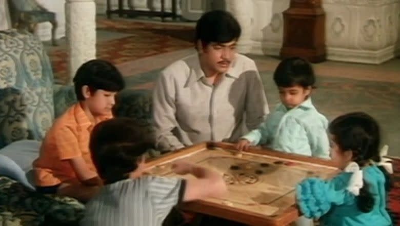 <p>The 1972 drama partly inspired by the Sound of Music and based on a Bengali novel, Rangeen Uttarain by Raj Kumar Maitra, tells the story of Ravi (Jeetendra) a tutor who moulds five unruly children who live with their strict grandfather. In the process, Ravi falls in love with the eldest daughter (Jaya Bhaduri) and marries her, with the blessings of the grandfather. </p>