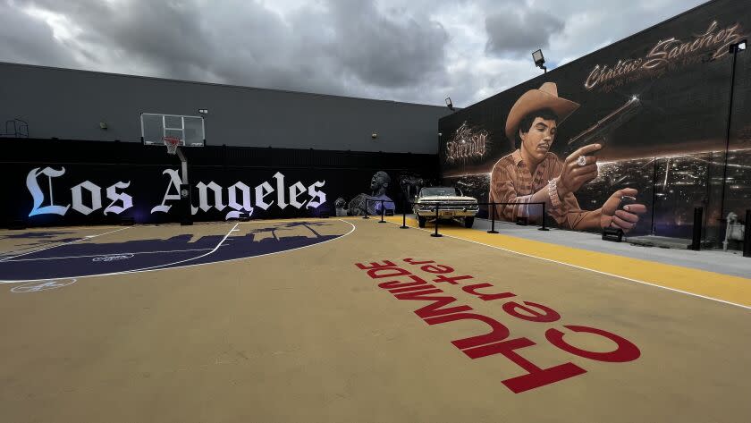 La nueva sede de Rancho Humilde está situada en la avenida Garfield de la ciudad de Paramount, California, un espacio al aire libre con un edificio que en el pasado estaba ubicada la oficina del Chalino Sánchez, el cantautor mexicano que póstumamente fue llamado "El Rey del Corrido" y que fue considerado como uno de los cantantes de narcocorridos más influyentes de finales del siglo XX.