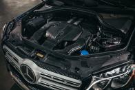 <p>Its twin-turbocharged 3.0-liter V-6 puts out only 362 horsepower, but Benz’s nine-speed automatic makes the most of it, allowing this 5400-pound SUV to make sub-­six-­second zero-to-60-mph runs as effortlessly as its button-operated third-row seats fold flat.</p>