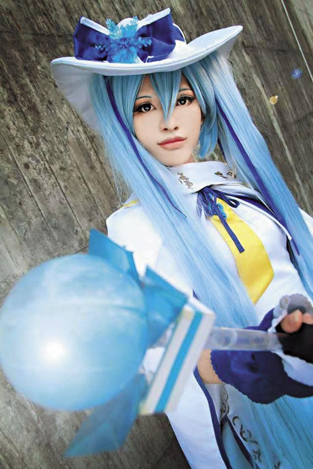 雪娃喜歡Cosplay（角色扮演），曾出過鏡音雙子、初音等角色。圖中角色為2014年版雪初音。（翻攝雪玥花雪娃沁玥 TW Cosplayer臉書）