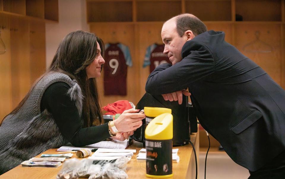 jo hartley and rory kinnear in bank of dave