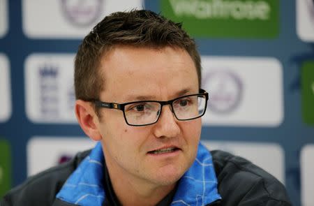 Cricket - New Zealand Press Conference - Lord's - 6/5/15 New Zealand Head Coach Mike Hesson talks to the media during a press conference Action Images via Reuters / Paul Childs/ Livepic/ Files