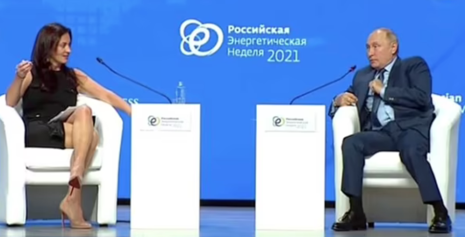 Hadley Gamble and Vladimir Putin got into a heated discussion at Russia Energy Week in Moscow (Moskva24)