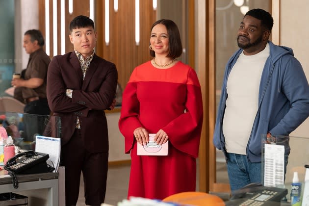 Maya Rudolph Porn - Maya Rudolph Is a Divorced Billionaire Finding Herself (and Saving the  World) in Apple's 'Loot' Trailer