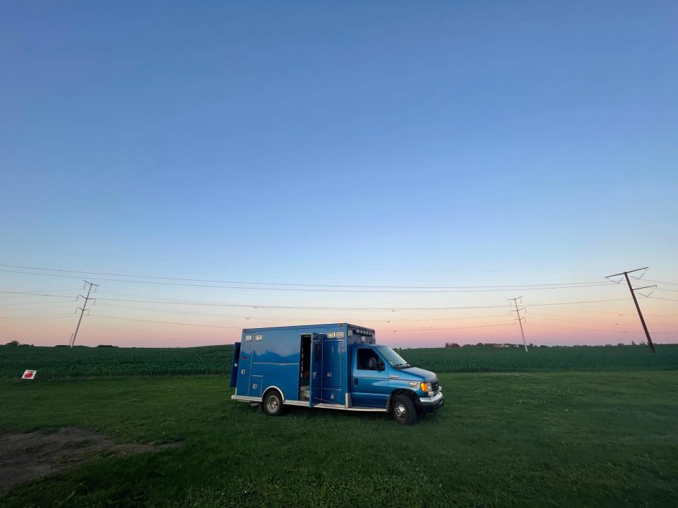 Der 25-jährige Eli Young hat einen ehemaligen Krankenwagen in ein Tiny House on wheels umgebaut. - Copyright: Courtesy of Eli Young