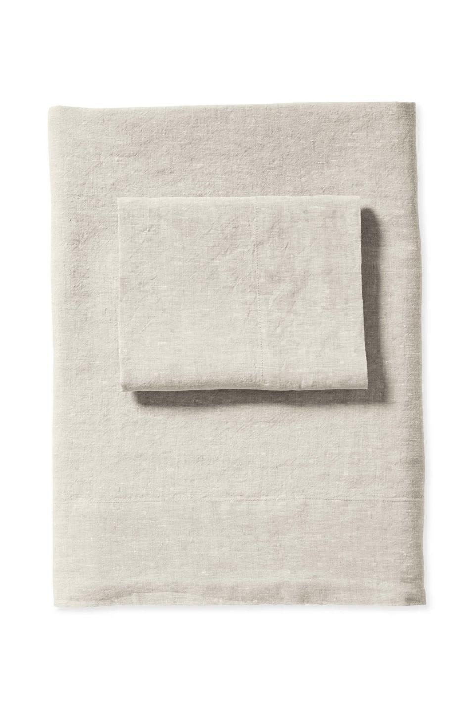 12) Cavallo Linen Sheet Set