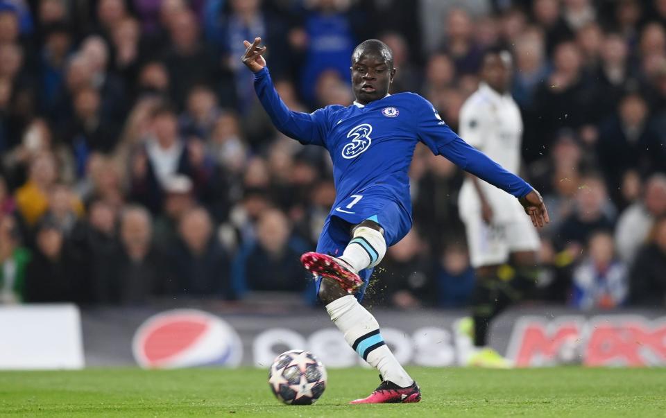 Ngolo Kante of Chelsea shoots during the Champions League quarter-final second leg match between Chelsea FC and Real Madrid - Michael Regan/Getty Images