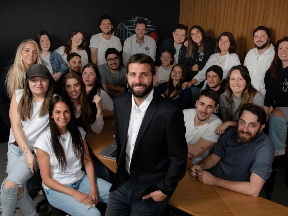 El joven argentino que creó dos empresas y desarrolló un algoritmo  estratégico para vender en redes sociales - Infobae