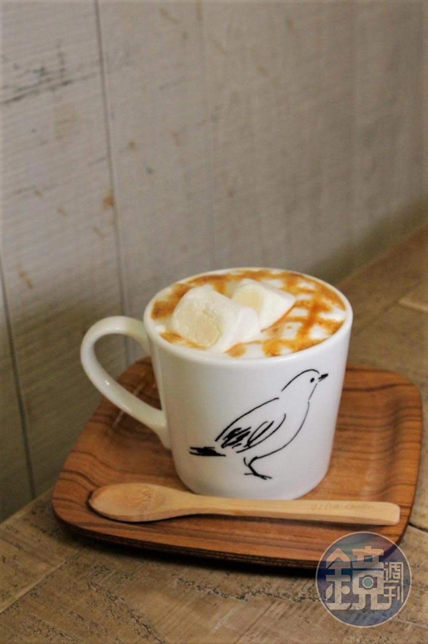 「太妃咖啡拿鐵」的咖啡香中能細品到太妃糖的甜美氣味。（160元／杯）