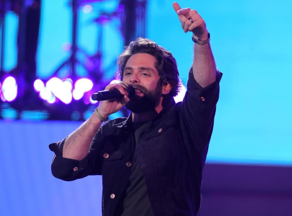 Thomas Rhett, Performing