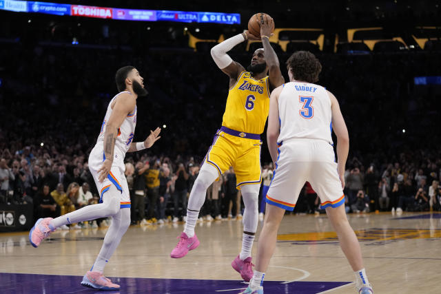 Lakers: Can LeBron James defy odds in his unprecedented 21st season? -  Silver Screen and Roll