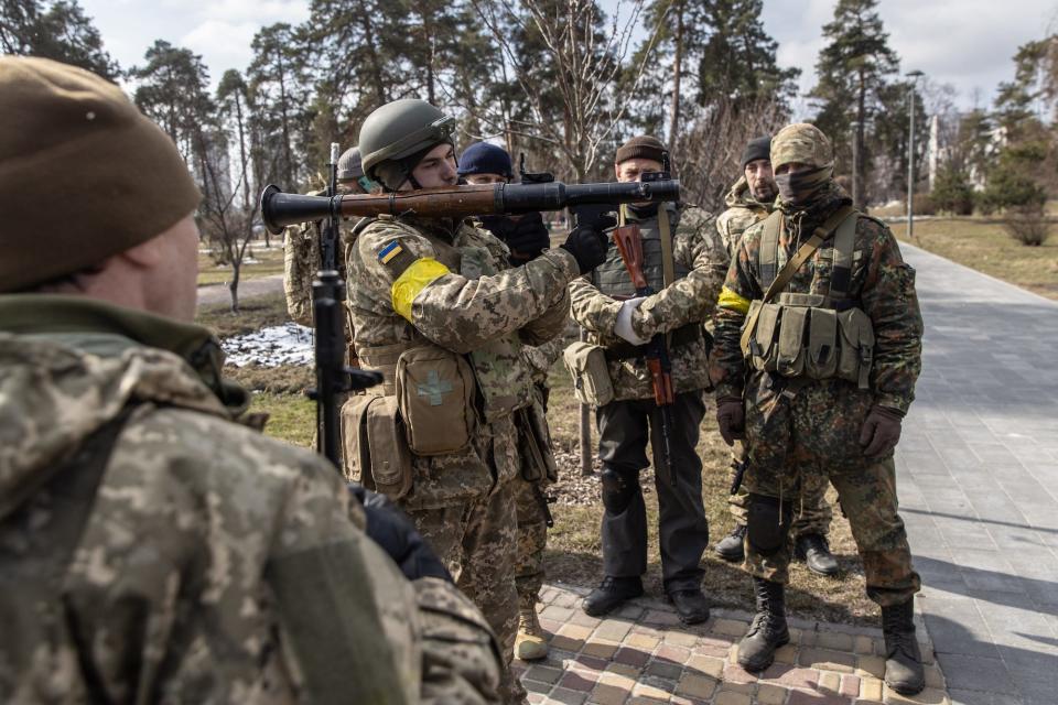 Kyiv weapons training