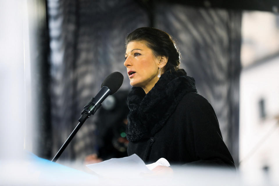 Die frühere Linken-Politikerin Sahra Wagenknecht war die bekannteste Rednerin auf der Friedensdemo.