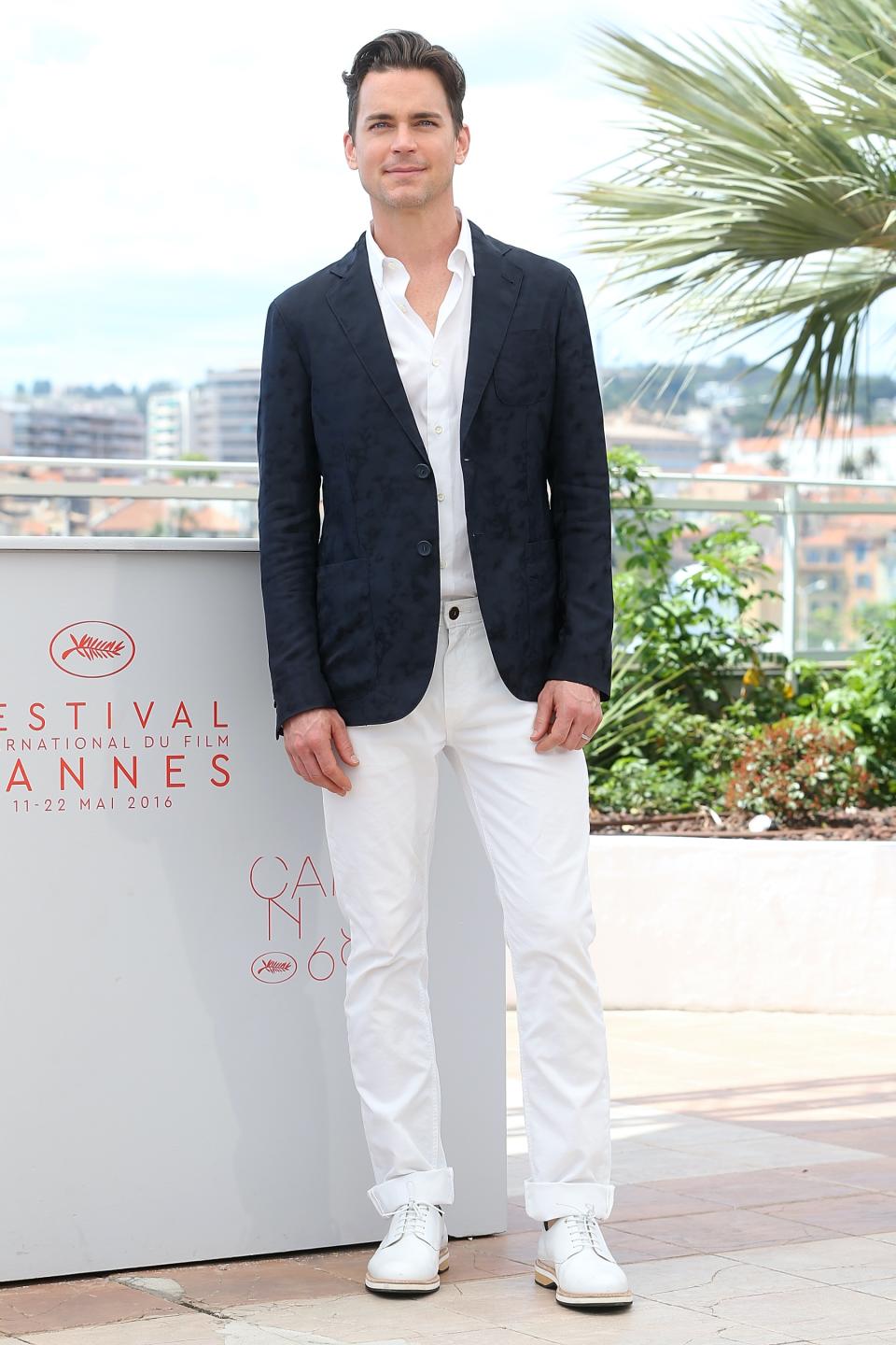 Matt Bomer, derby shoes, dress shoes, white shoes, leather shoes, mens shoes, suit, blazer, celebrity red carpet, red carpet, menswear, mens style, Cannes, Cannes Film Festival